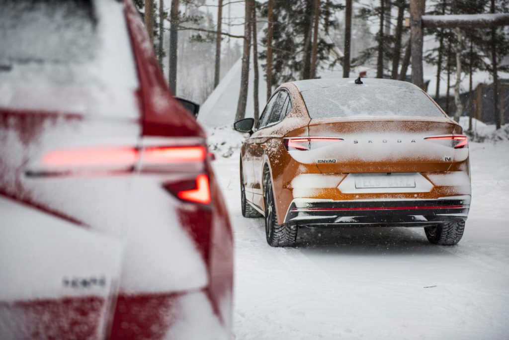 Skoda Enyaq ziemas laikā
