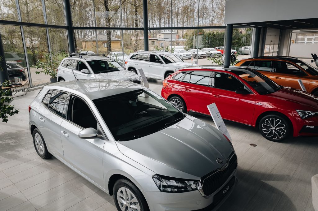 Škoda automašīnas salonā