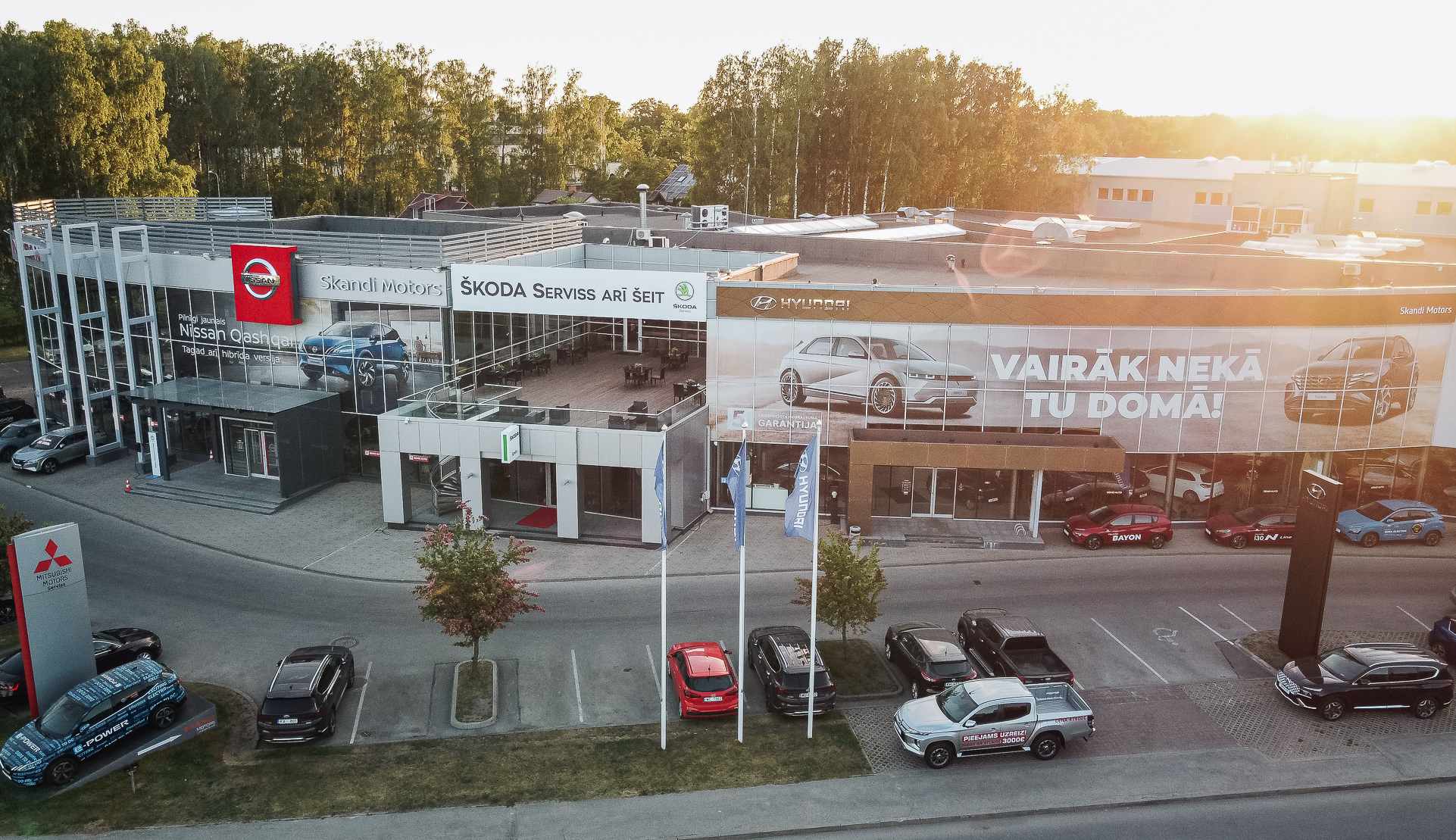 Skandi motors salons no augšskatā