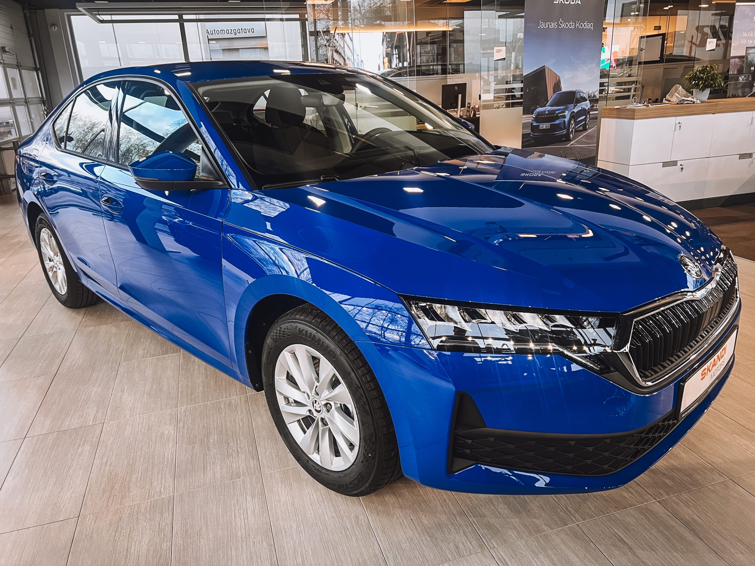 škoda octavia Skandi Motors salonā
