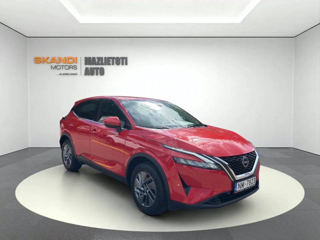 Sarkans Nissan Qashqai